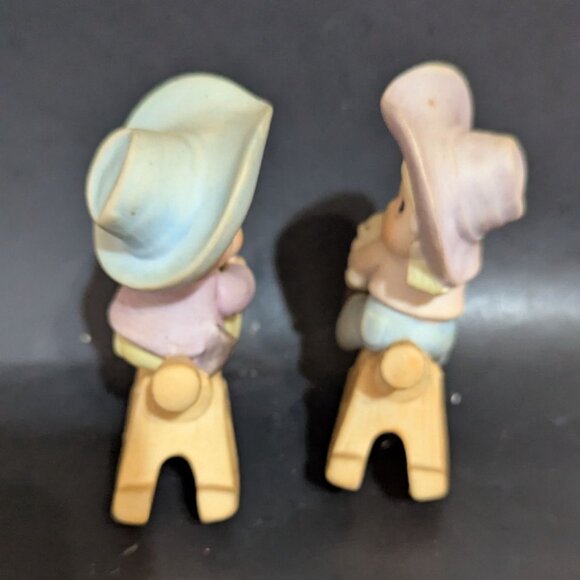 Homco Vintage Cowboy & Cowgirl Figurines Riding Rocking Horses Taiwan 1417 Cute - Picture 4 of 9